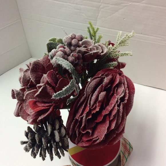 Ashland Christmas #3 Red Frosted Roses Bouquet - Picture 11 of 16